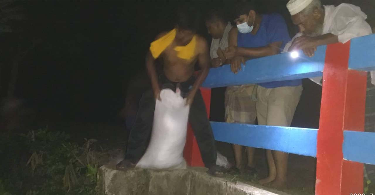 পানি উন্নয়ন বোর্ডের গাফলতির কারনে পত্নীতলায় বন্যার শঙ্কা”