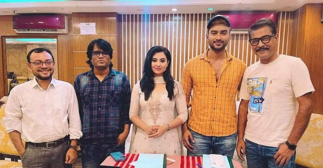 নতুন ছবিতে চুক্তিবদ্ধ হলেন রোশান-বুবলি