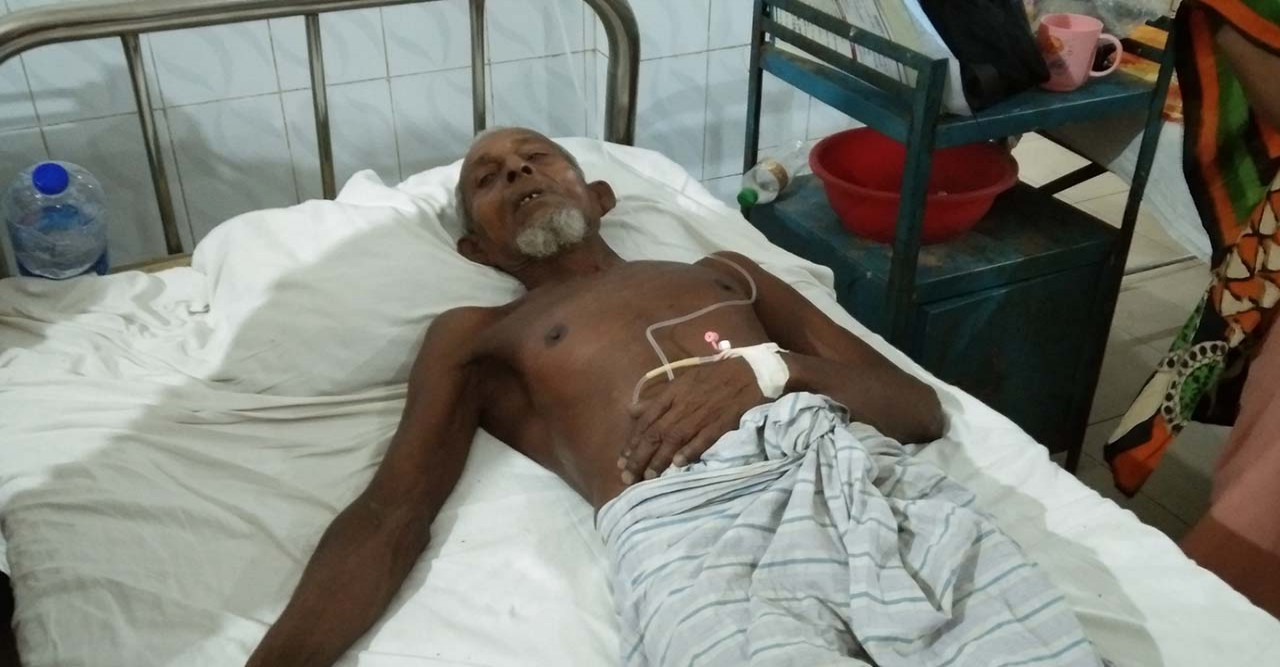 দৌলতখানে দুইগ্রুপে সংঘর্ষ আহত ১২