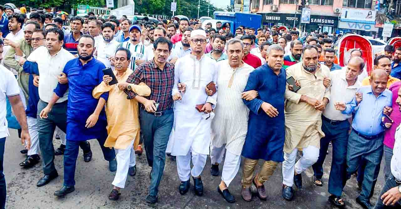 সরকার দেশকে শ্রীলঙ্কার পরিনীতির দিকে নিচ্ছে : ডা. শাহাদাত