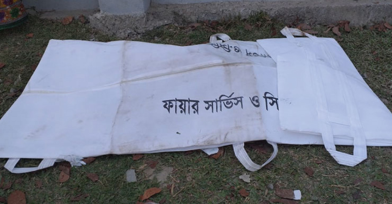 বাসের চাকায় পিষ্ট হয়ে স্কুল ছাত্র নিহত