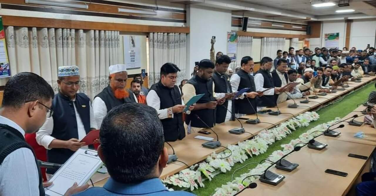নির্বাচিত ইউপি চেয়ারম্যানদের শপথ গ্রহণ