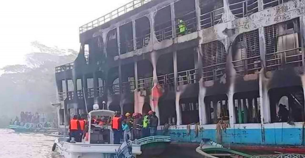 বরগুনা লঞ্চের আগুনের ঘটনায় ২ টি তদন্ত কমিটি গঠন