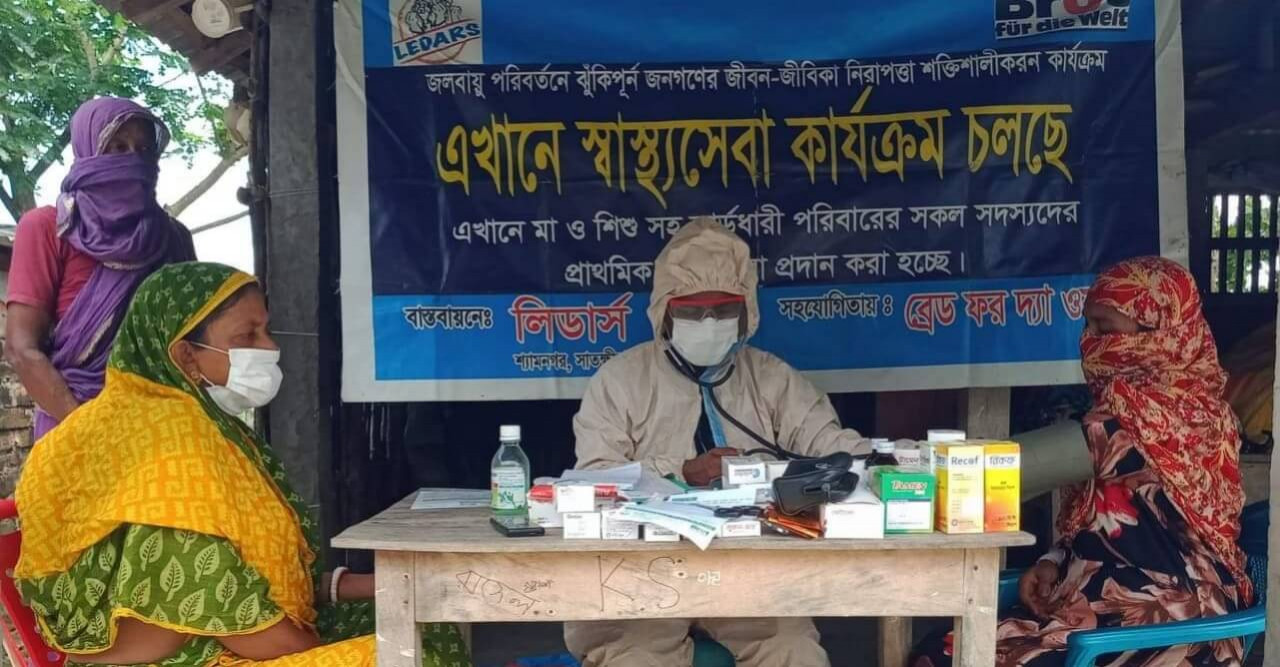 জলবায়ু ক্ষতিগ্রস্থ দরিদ্র মানুষের জন্য ফ্রি স্বাস্থ্য সেবা