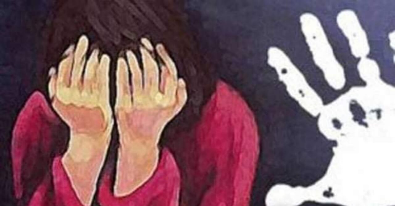 বরগুনা "শুভ সন্ধ্যা" সমুদ্র সৈকতে ছাত্রী ধর্ষন অতঃপর বাল্য বিয়ে