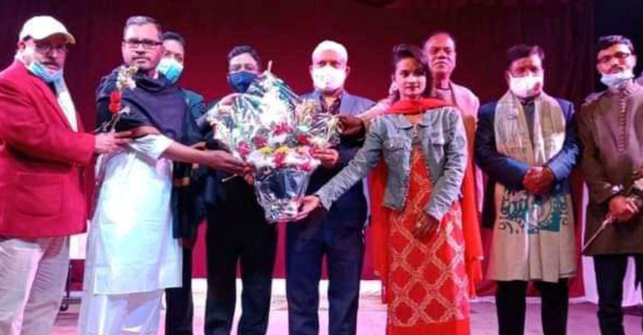 ডোমার নাট্য সমিতির পরিবেশনায় নাটক ‘উন্মনা মন’ রংপুরে মঞ্চায়িত
