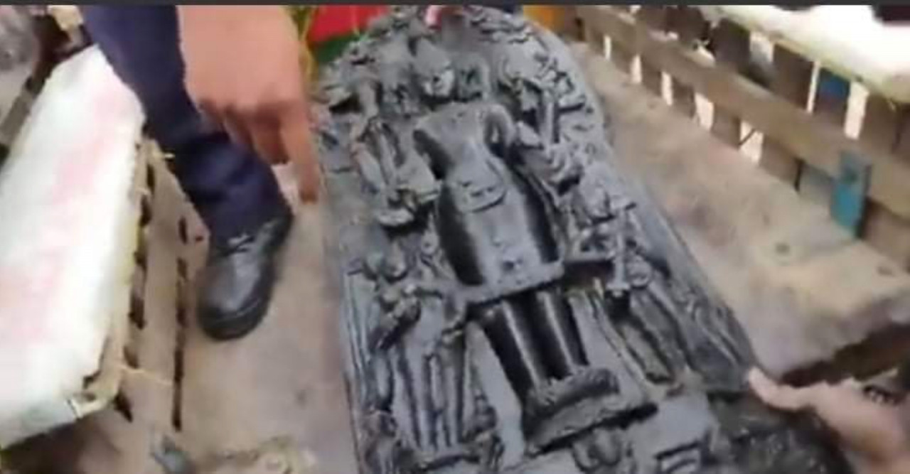 বগুড়া শেরপুরে বিষ্ণুমূর্তি উদ্ধার