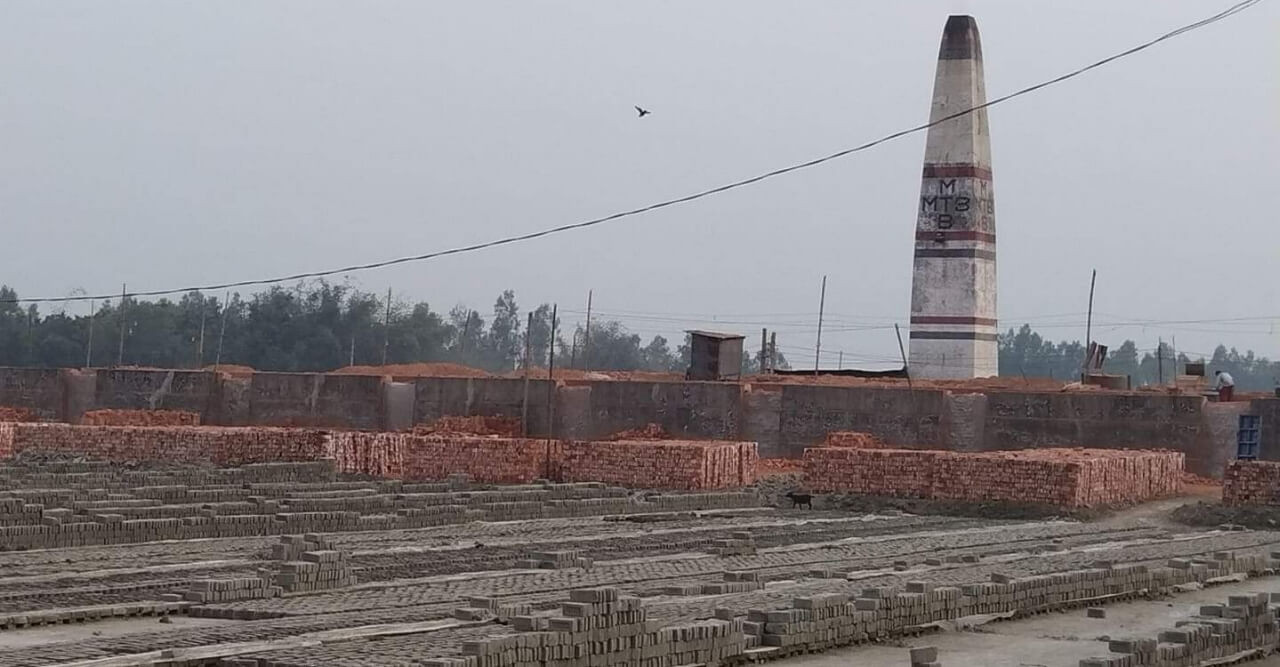 লালমনিরহাটে বিভিন্ন ইটভাটায় অভিযান চালিয়ে জরিমানা