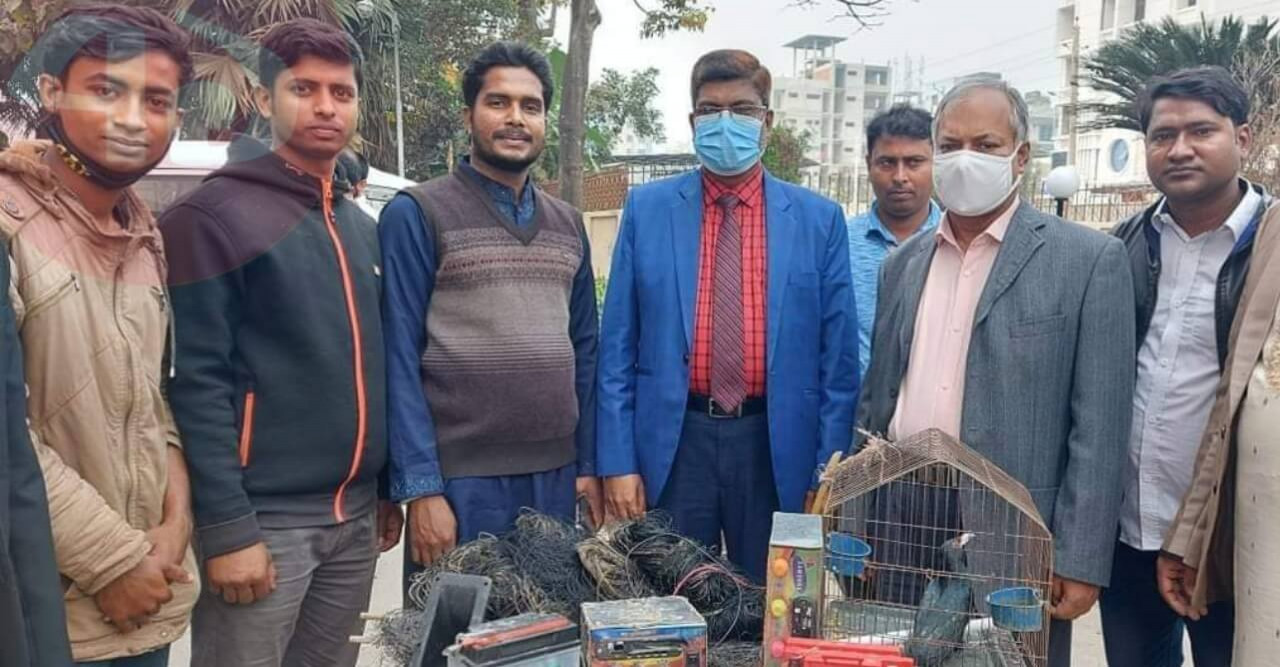 ডিজিটাল পদ্ধতিতে পাখি ধরার সরঞ্জাম উদ্ধার