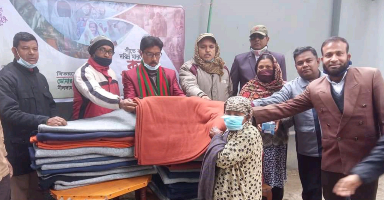 ডোমারে ‘৮৯ রিভাইভড’ এর উদ্যোগে শীতবস্ত্র বিতরণ অনুষ্ঠিত