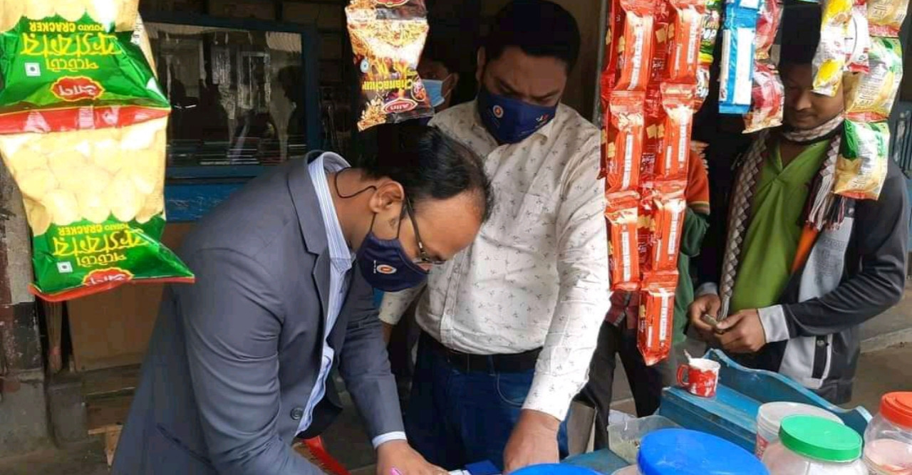 ডোমারে ভ্রাম্যমাণ আদালতে ১০ মামলায় অর্থদণ্ড