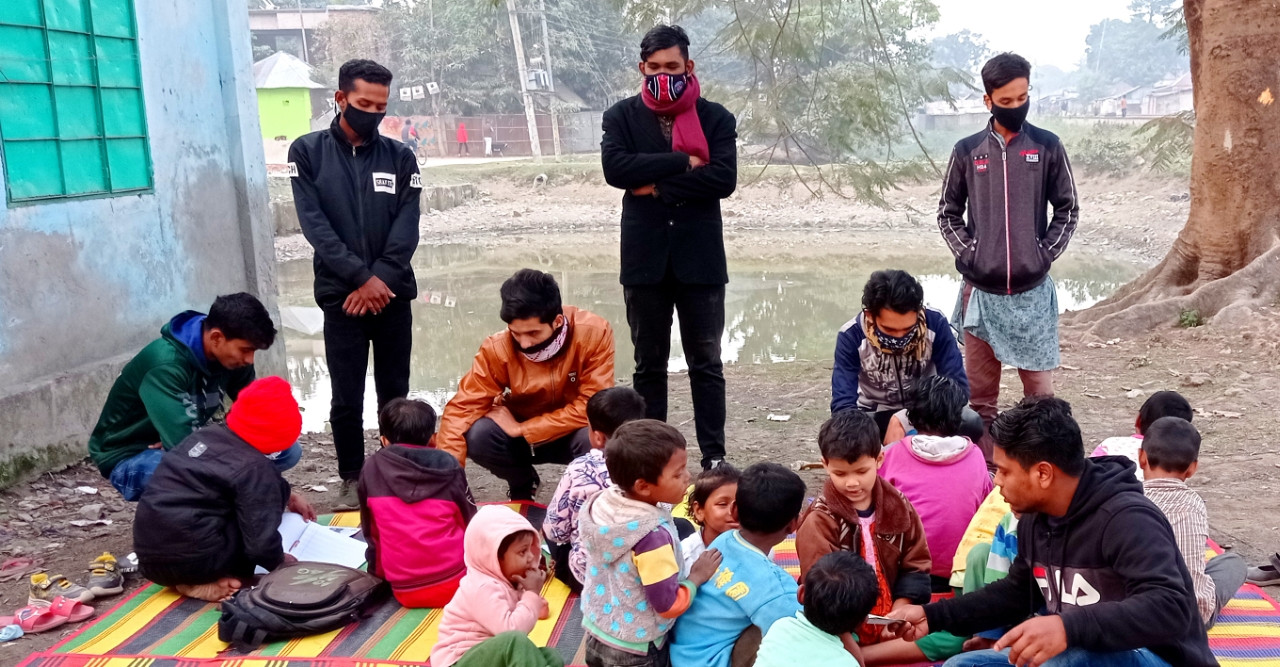 ডোমারে ‘উন্মুক্ত পাঠশালা’ এর পাঠদান কার্যক্রম অনুষ্ঠিত
