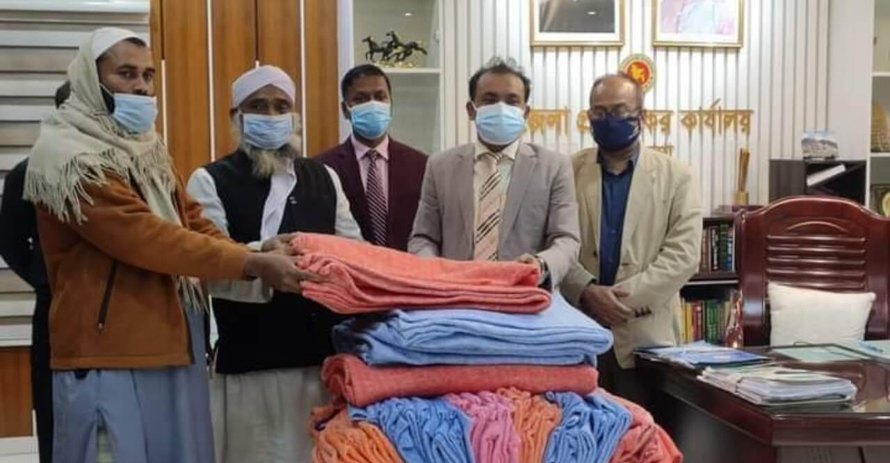নেত্রকোণায় শীতার্তদের মাঝে প্রধানমন্ত্রী কর্তৃক প্রেরিত শীতবস্ত্র বিতরণ