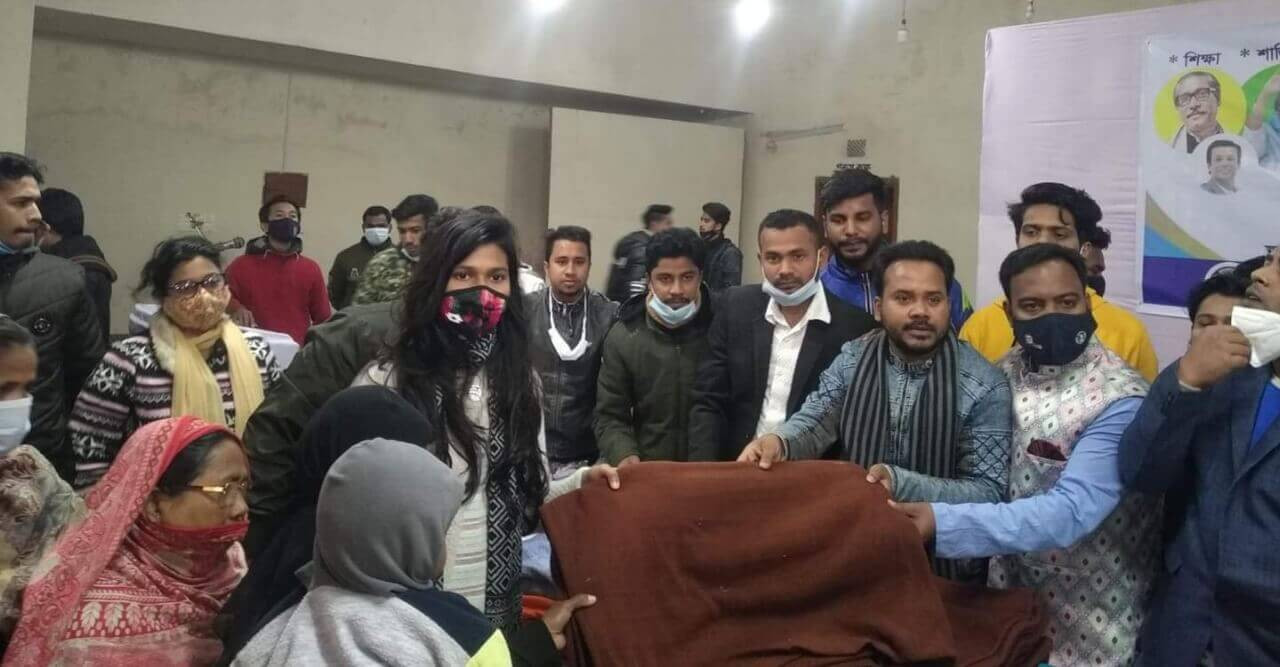 ঠাকুরগাঁও ছাত্রলীগের উদ্যোগে শীতবস্ত্র ও স্বাস্থ্য সুরক্ষাসামগ্রী বিতরণ