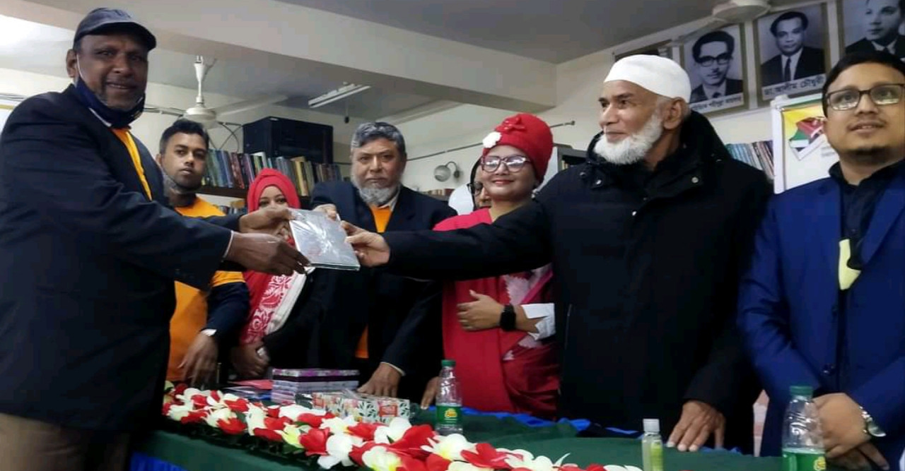 ‘মুক্তিযুদ্ধ ও একাত্তরে নীলফামারী’ গ্রন্থের লেখক হিসেবে পুরষ্কার পেলেন মো. আল-আমিন রহমান