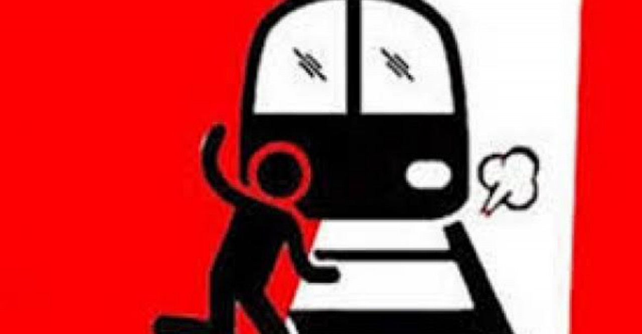 ডোমারে ট্রেনে কাটা পড়ে এক যুবকের পা বিচ্ছিন্ন