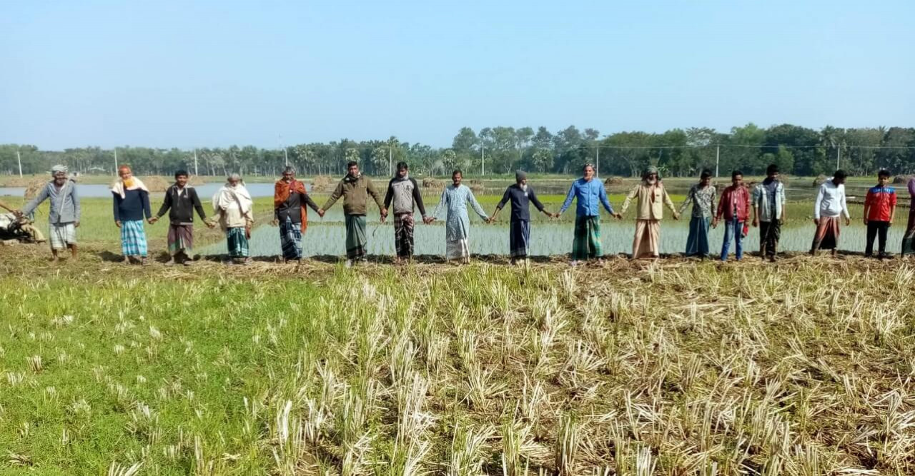 নড়াইলে খাল সংস্কারের অভাবে জলাবদ্ধতা! ১০০ একর জমির ফসলের ক্ষতি