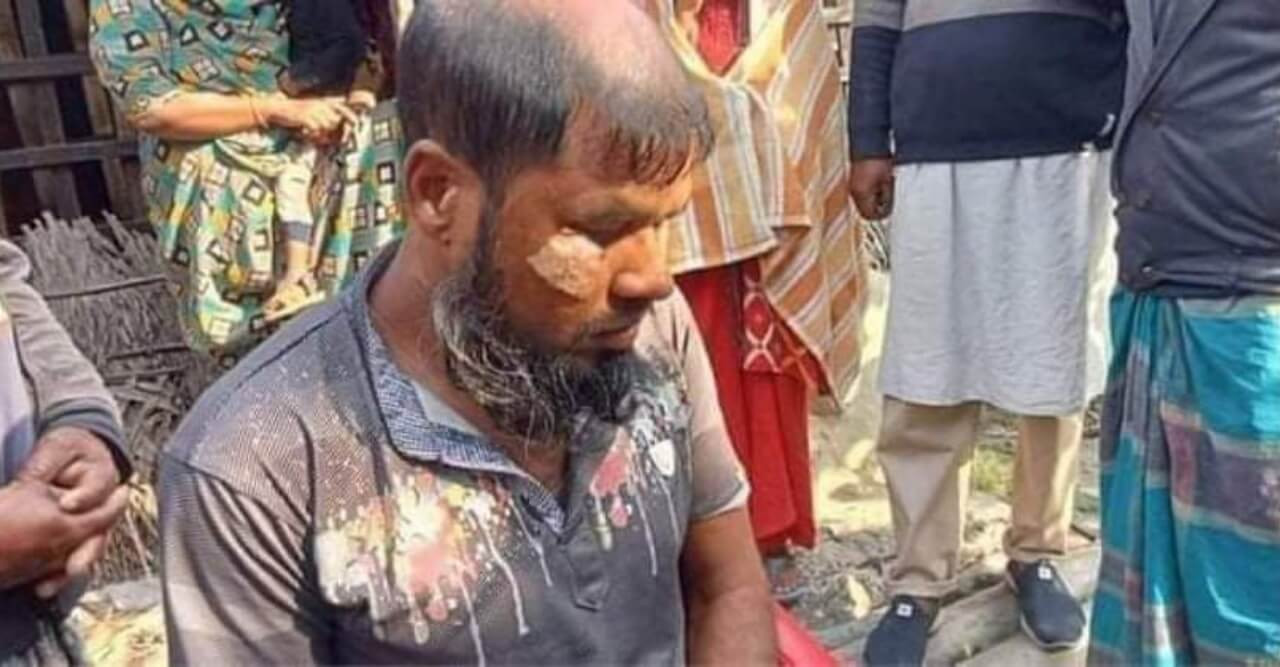 জীবিকা হারিয়ে উপকূলের দরিদ্র মানুষের শেষ ভরসা সুন্দরবন