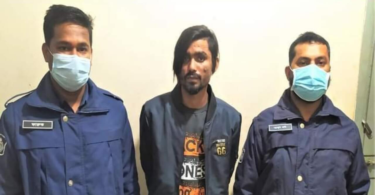 পুলিশ ফাঁড়ির অভিযানে আবছার বাহিনীর প্রধান আবছার গ্রেফতার