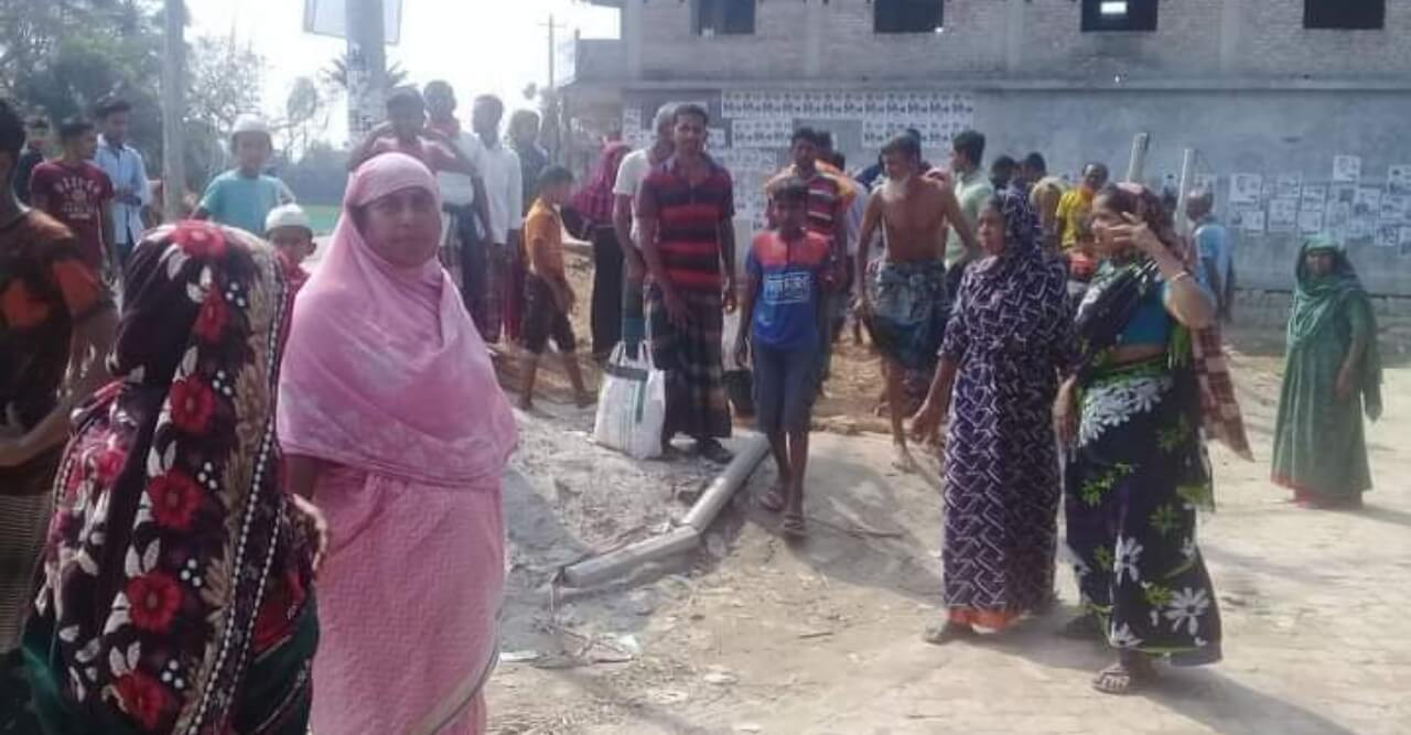 কৈখালীর চেয়ারম্যানকে গ্রেফতারের ঘটনায় ক্ষোভে ফুঁসছে এলাকাবাসী