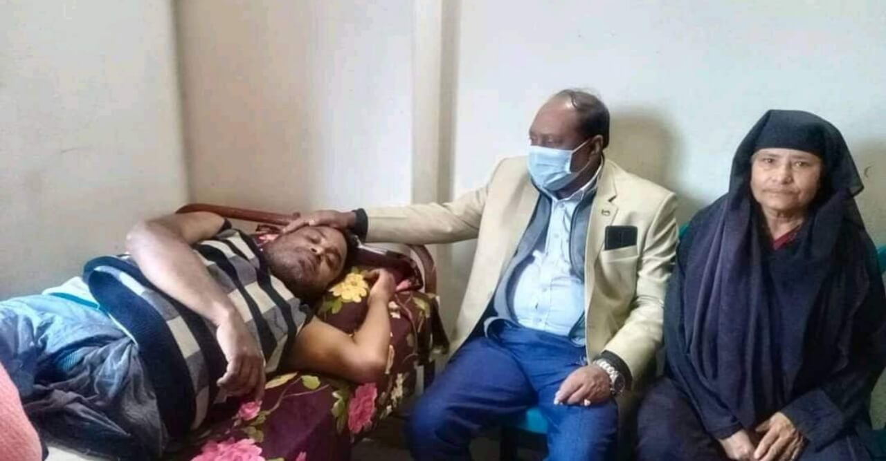 আহত মাহমুদ আলীর খোঁজখবর নিলেন আওয়ামী লীগ ও সহযোগী সংগঠনের নেতৃবৃন্দ