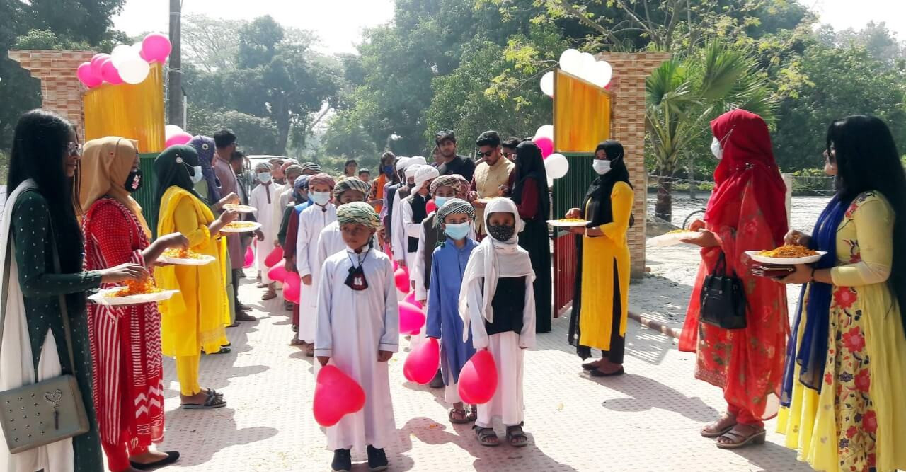 ভালোবাসা দিবসে ব্যতিক্রমী আনন্দ-উৎসবে মেতে উঠল সুবিধাবঞ্চিত শিশুরা