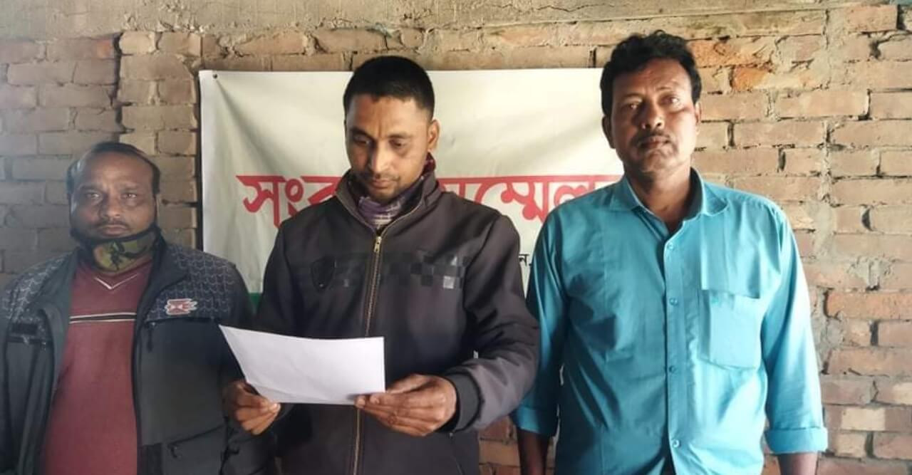 পৈত্রিক সম্পত্তি দখলের প্রতিবাদে বটিয়াঘাটা প্রেসক্লাবে সংবাদ সম্মেলন