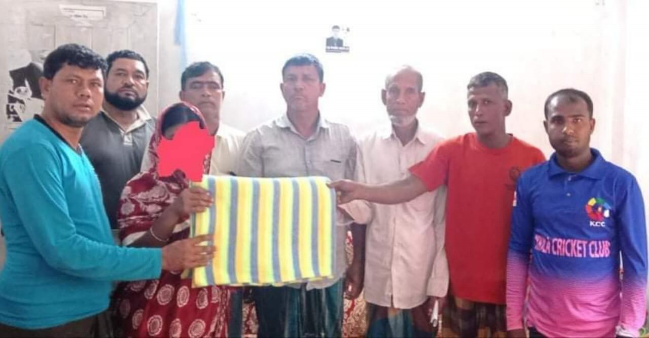 শীতবস্ত্র বিতরণের মধ্যে দিয়ে কৌলা ক্রিকেট ক্লাবের যুগপূর্তি উদযাপন