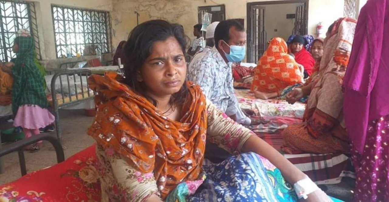 আমতলীতে প্রবাসীর স্ত্রীকে পিটিয়ে জখম