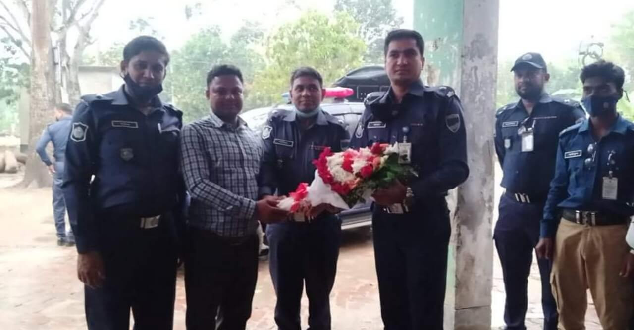 কলারোয়ার সোনাবাড়ীয়ায় মাদক, মানব পাচার, সন্ত্রাস নির্মূলে পুলিশিং মতবিনিময় সভা অনুষ্ঠিত