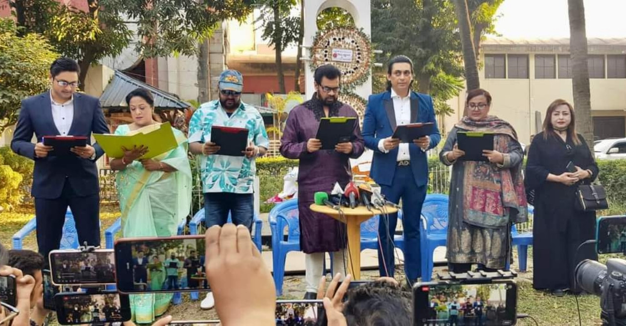 আবারও চলচ্চিত্র শিল্পী সমিতির নবনির্বাচিত'রা শপথ নিলেন