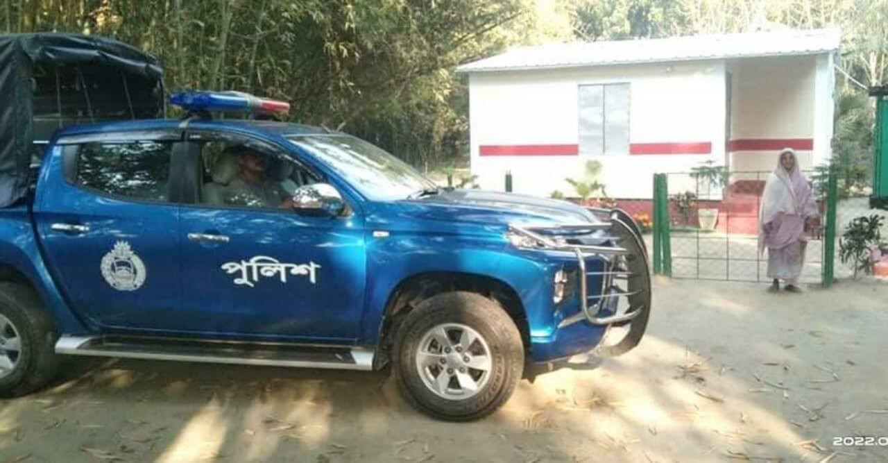 ঝুপড়ি থেকে মুক্তি রবুজার