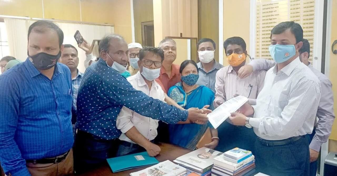 সুনামগঞ্জে শিক্ষকদের প্রধানমন্ত্রীর বরাবর স্মারকলিপি প্রদান