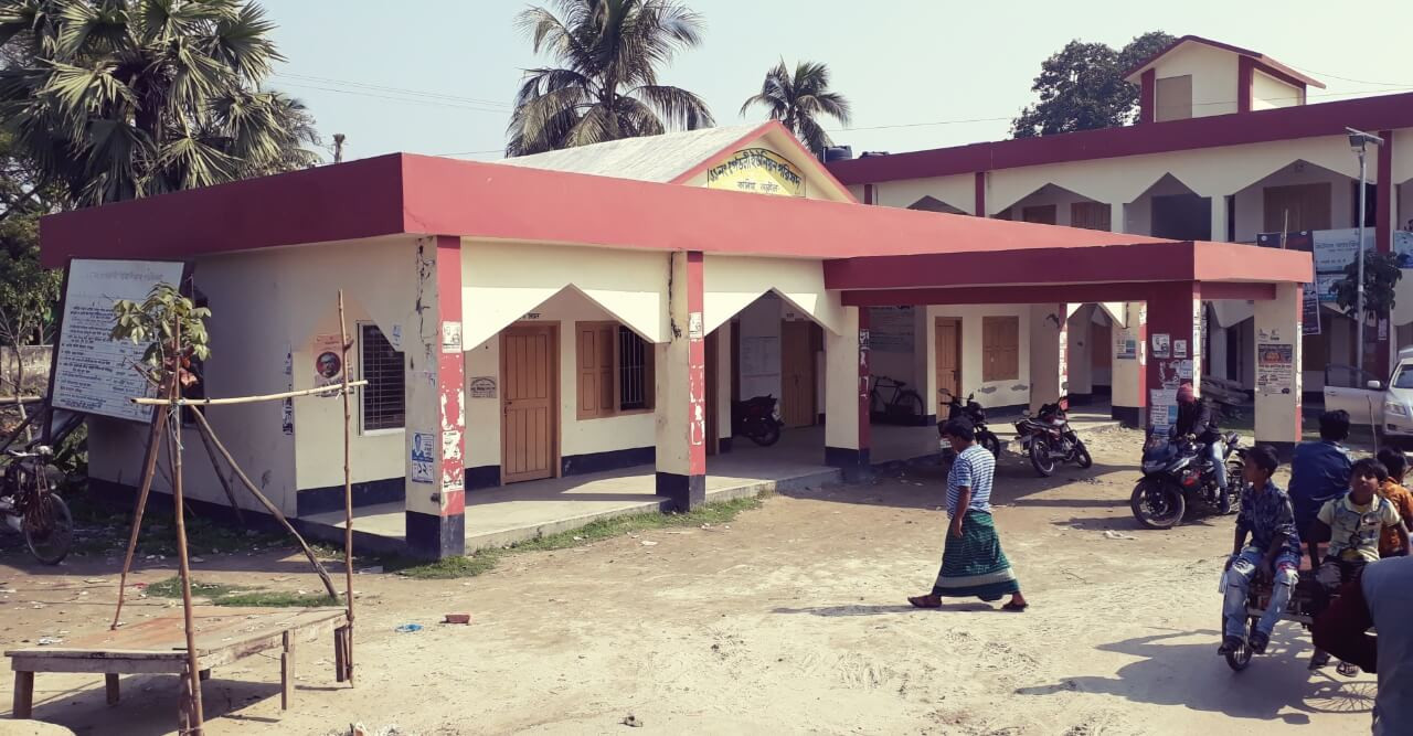 নড়াইলের শেখহাটি ইউনিয়ন ওএমএস কার্ড বিতরণে অনিয়মের অভিযোগ