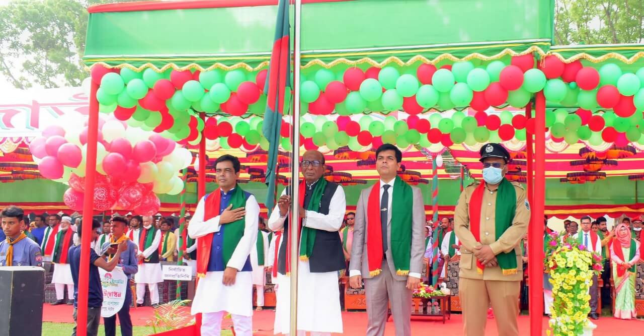 গুরুদাসপুরে মহান স্বাধীনতা দিবস ও জাতীয় দিবস পালন