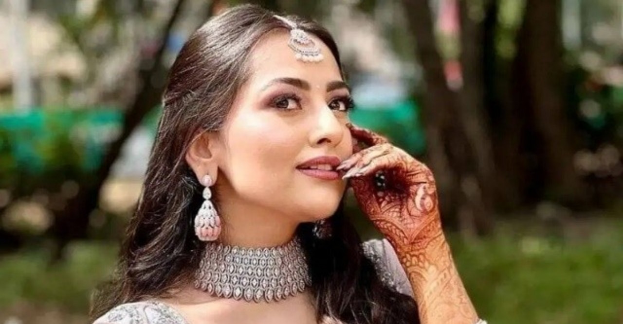 ধর্ম পালনের জন্য অভিনয় ছাড়ছেন অভিনেত্রী অনাঘা