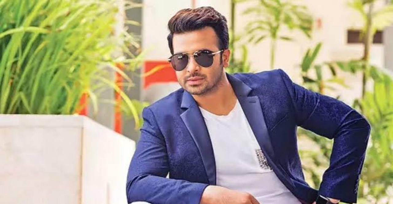 আজ ঢালিউড কিং সুপারস্টার শাকিব খানে'র জন্মদিন