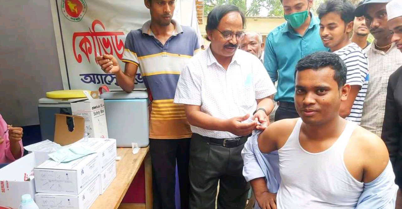 ডোমারে গণ-টিকা প্রদান কার্যক্রমের শুরু