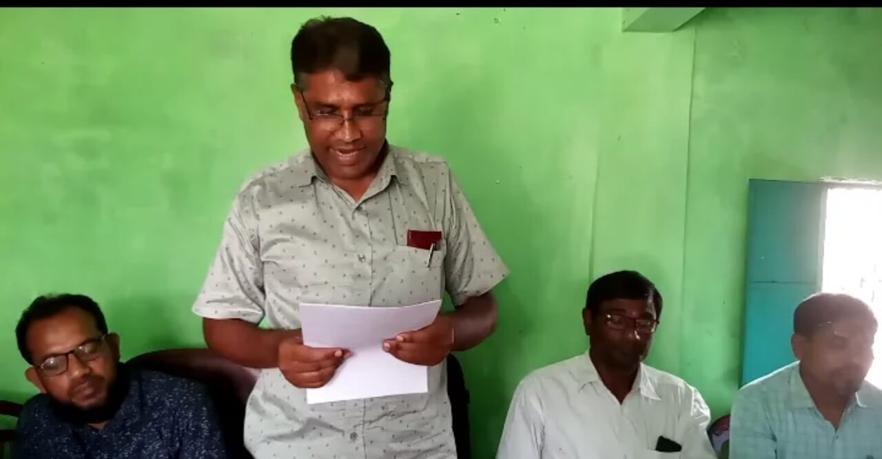 কলেজ শিক্ষকের বিরুদ্ধে রুচুহীন বানোয়াট তথ্য প্রচারের বিষয়ে সংবাদ সম্মেলন