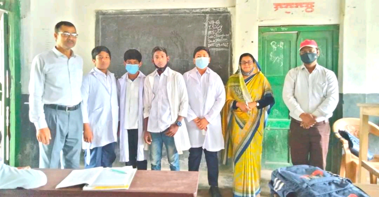 ডোমারে ক্ষুদে ডাক্তার কর্তৃক স্বাস্থ্যসেবা কার্যক্রম অনুষ্ঠিত