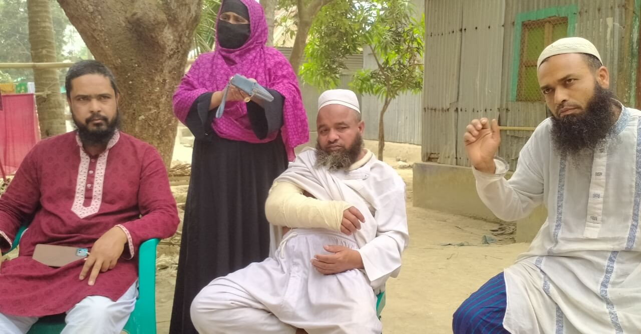 ইসলামপুরে জমি সংক্রান্ত বিরোধের জেরে প্রতিপক্ষের হামলায় আহত ১