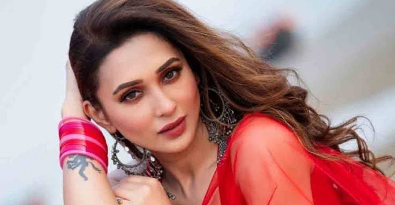 প্রথমবাররের মতো হিন্দি সিনেমায় মিমি চক্রবর্তী