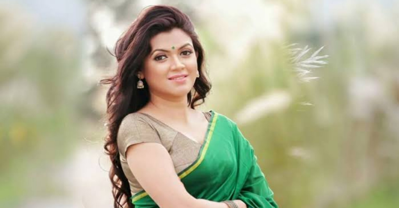 আজ মডেল এবং অভিনেত্রী নাবিলা জন্মদিন