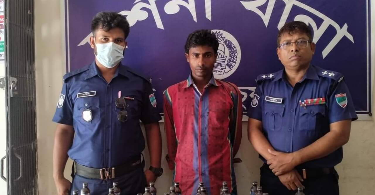 দর্শনা থানা পুলিশের হাতে ফেন্সিডিল সহ গ্রেফতার ১