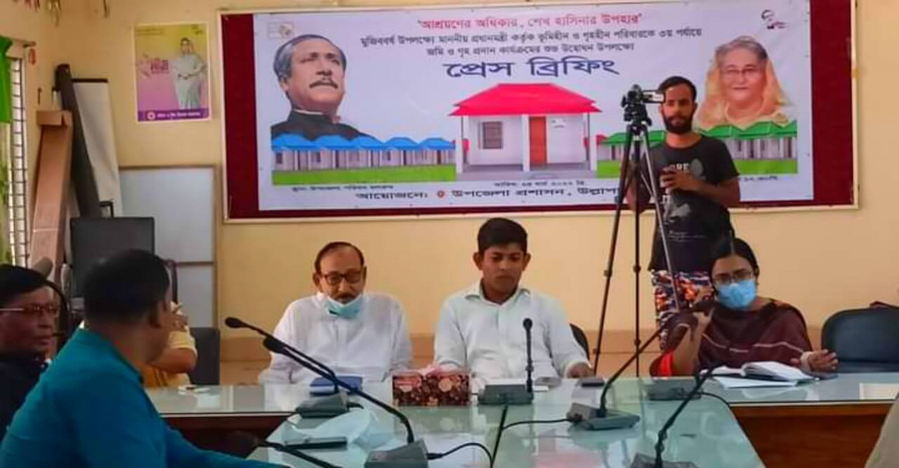 উল্লাপাড়ায় প্রধানমন্ত্রীর ঈদ উপহার বসতঘর পাচ্ছেন ৪০ পরিবার
