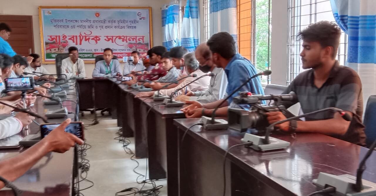 পাথরঘাটায় প্রধানমন্ত্রীর উপহার পাচ্ছেন ২১৫ জন  ভূমিহীন