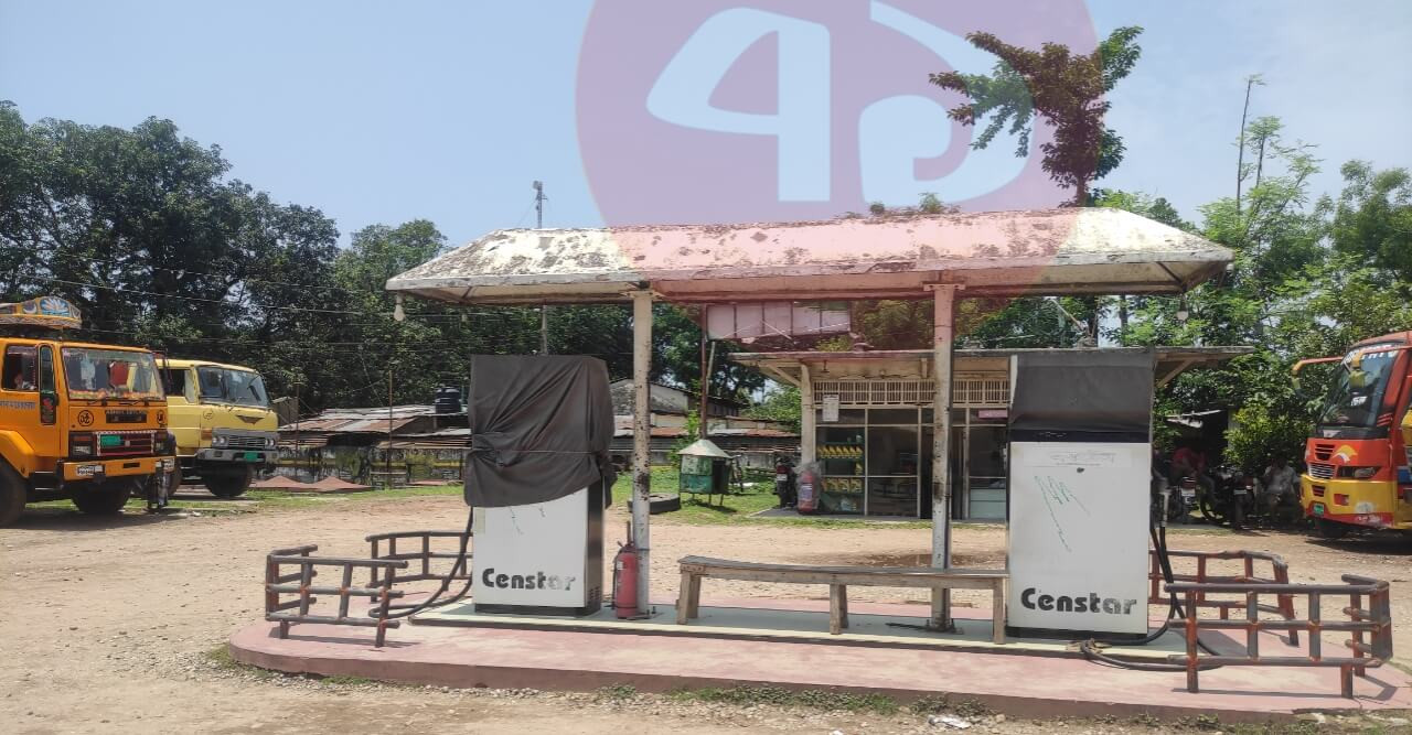 ফিলিং স্টেশনে পেট্রোল  ও অকটেন সংকট, বিপাকে বাইক চালক