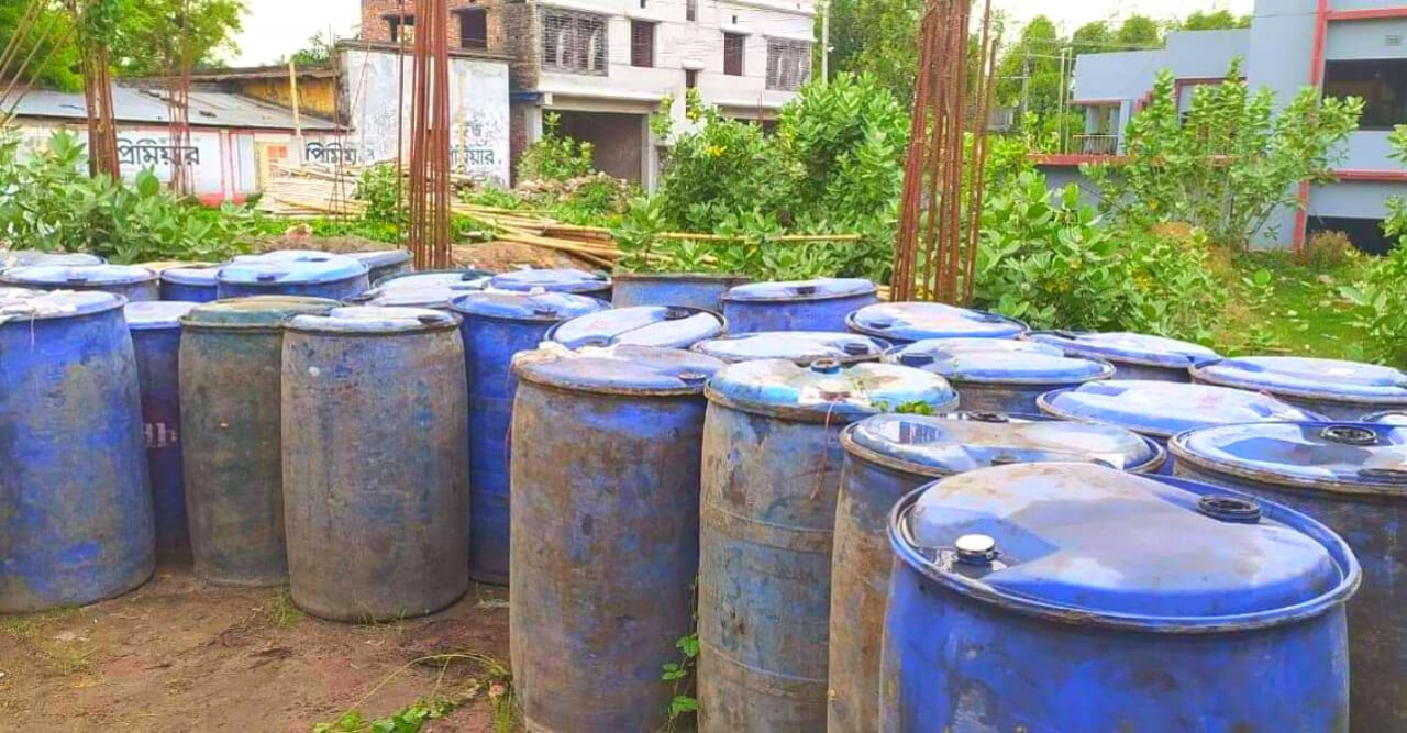 ভোজ্য তেলের অবৈধ মজুদে ব্যবসায়ীকে সতর্ক