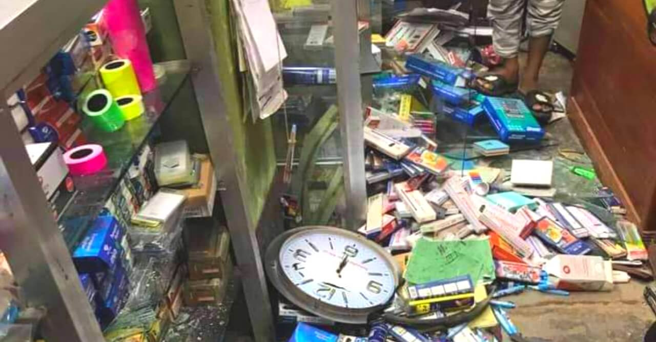 ঝিনাইদহ পৌরসভা নির্বাচনে স্বতন্ত্র প্রাথীর ব্যবসা প্রতিষ্ঠানে ভাংচুর