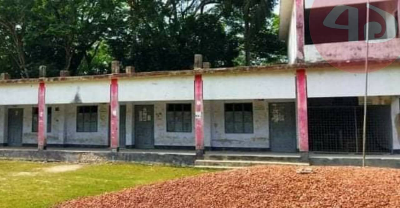 বরগুনার গুদিঘাটা মাঃ বিদ্যালয়ের কর্মচারী নিয়োগে বানিজ্য